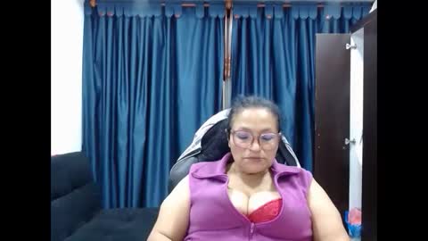 _bellanocturna online show from April 18, 2026, 4:38 am