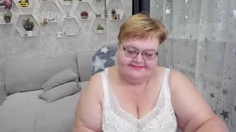Snapshot of _big_beautiful_love_ chatting on December 29, 2024, 8:26 pm Louise  ONLY IN PVT  Masturbation with dildo and cum  Naked  Show and play with pussy  Blow job  Hand job  ONLY IN PVT  online show from December 29, 2024, 8:26 pm