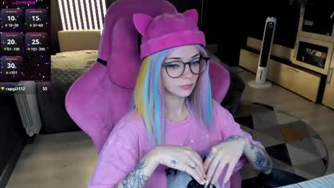 Snapshot of _black_fox__ chatting on July 13, 2026, 11:51 pm Olivia Subscribe to my Fansly - online show from July 13, 2026, 11:51 pm
