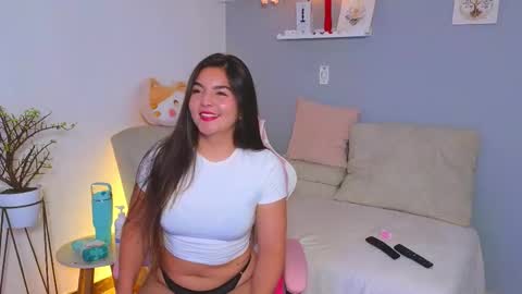 Bonnie online show from December 17, 2025, 12:49 am