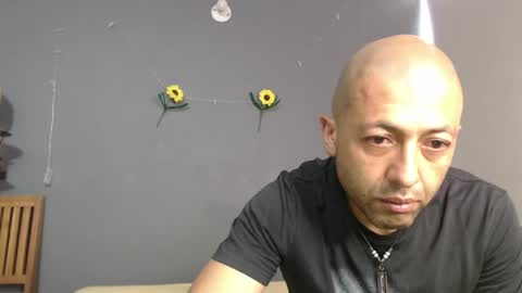 _bonnie__and_clyde online show from May 12, 2026, 8:17 pm