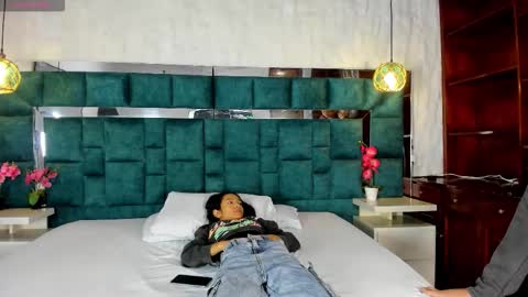 Snapshot of _bonnyandclyde chatting on February 27, 2026, 12:38 pm _bonnyandclyde online show from February 27, 2026, 12:38 pm