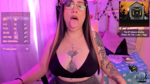 Angie  Independent model online show from November 1, 2025, 7:38 pm