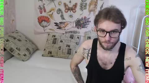 _by_double_sexy_miss_ online show from March 4, 2025, 10:13 am