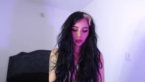 Luna online show from March 22, 2026, 12:14 am