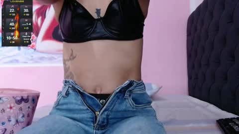  candy jade  online show from February 2, 2025, 12:46 pm