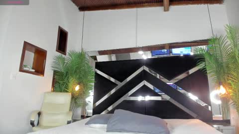 Candy online show from March 4, 2025, 6:07 pm