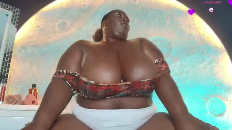 Caro. online show from November 8, 2025, 7:34 pm