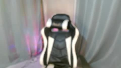 Kate flores online show from January 8, 2025, 12:05 pm