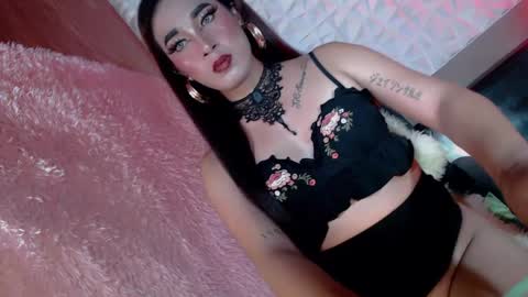 Snapshot of _caroline69 chatting on February 2, 2025, 7:20 am Caroline online show from February 2, 2025, 7:20 am