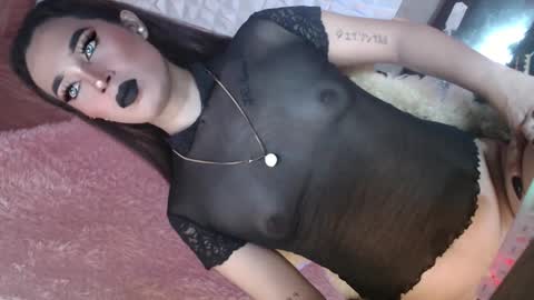 Snapshot of _caroline69 chatting on February 8, 2025, 7:15 am Caroline online show from February 8, 2025, 7:15 am