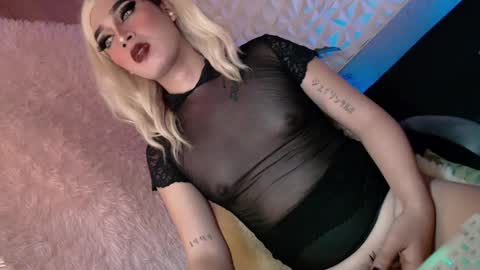 Snapshot of _caroline69 chatting on March 11, 2025, 9:13 am Caroline online show from March 11, 2025, 9:13 am