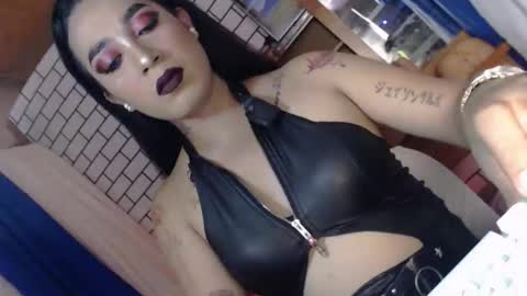 Caroline online show from April 7, 2026, 5:52 am