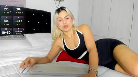 Bella  online show from January 31, 2026, 10:41 pm