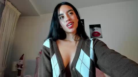 Snapshot of _charlotte_evans_2 chatting on January 5, 2025, 1:35 am Charlote online show from January 5, 2025, 1:35 am