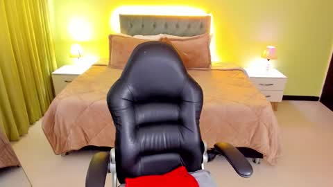 Snapshot of _charlotte_evans_2 chatting on September 13, 2025, 9:25 pm Charlote online show from September 13, 2025, 9:25 pm