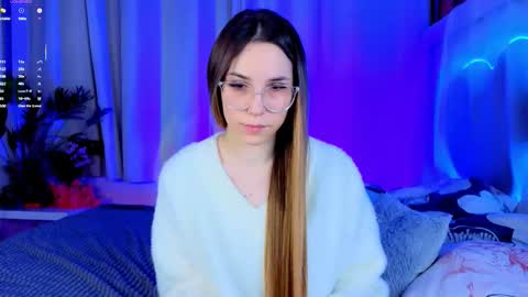 Cindy . online show from November 23, 2025, 5:18 am