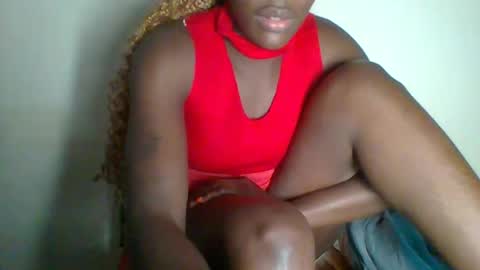 Snapshot of _clara01 chatting on February 4, 2025, 9:07 am clara online show from February 4, 2025, 9:07 am