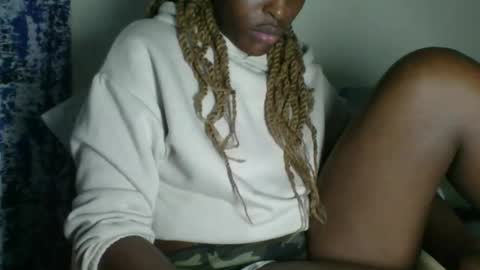 clara online show from December 22, 2025, 7:33 pm