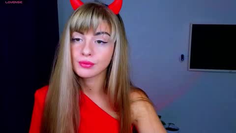 D online show from November 1, 2025, 5:37 pm