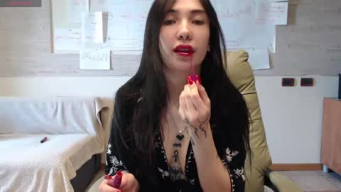 _cotton_candyy online show from June 25, 2026, 11:37 am