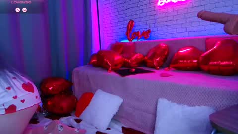 Nica online show from February 14, 2025, 1:13 am