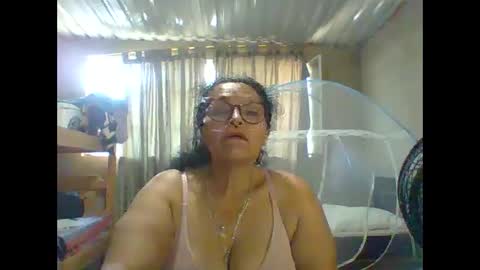 _cristal09 online show from September 24, 2025, 5:49 pm