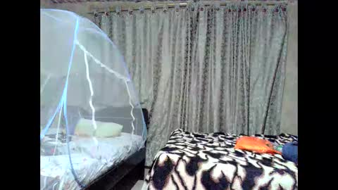 _cristal09 online show from October 13, 2025, 3:28 am