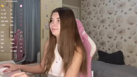 _cute_ice online show from September 21, 2025, 4:14 am