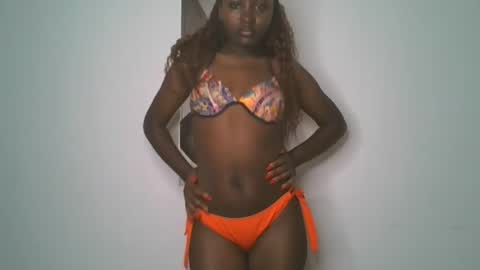 Snapshot of _cutestephanie chatting on October 21, 2025, 12:55 am STEPH online show from October 21, 2025, 12:55 am