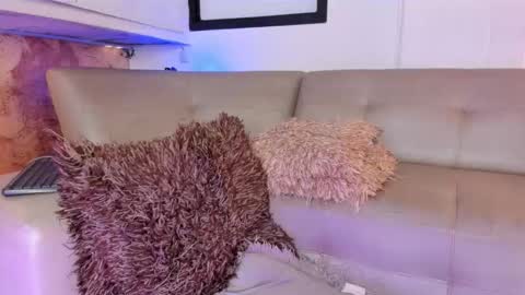 Dahiana Lincoln online show from March 4, 2026, 1:11 am