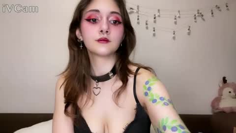 Snapshot of _devilbaby chatting on December 6, 2024, 1:55 pm Kate online show from December 6, 2024, 1:55 pm