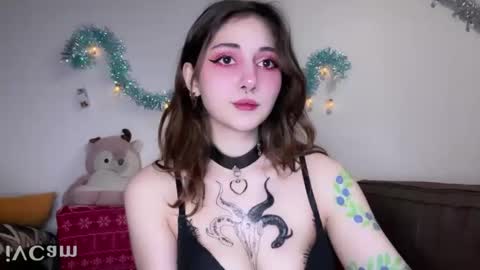 Snapshot of _devilbaby chatting on January 11, 2025, 4:46 pm Kate online show from January 11, 2025, 4:46 pm
