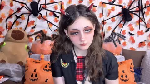 Snapshot of _devilbaby chatting on October 9, 2025, 5:33 pm Kate online show from October 9, 2025, 5:33 pm