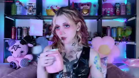 Snapshot of _devilbaby chatting on June 19, 2026, 8:12 pm Kate online show from June 19, 2026, 8:12 pm