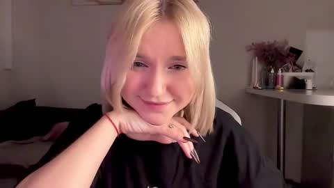 Snapshot of _dewpoint_ chatting on November 8, 2025, 4:29 pm Ri online show from November 8, 2025, 4:29 pm