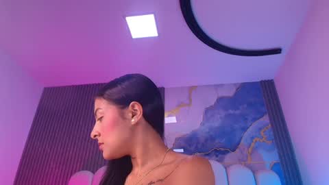 Dione online show from April 13, 2026, 7:19 pm