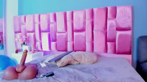 SANDY online show from February 4, 2025, 7:55 pm