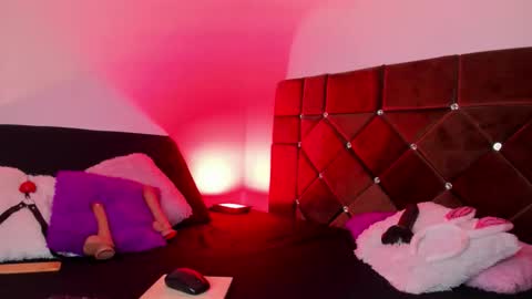 SANDY online show from October 1, 2025, 1:22 am