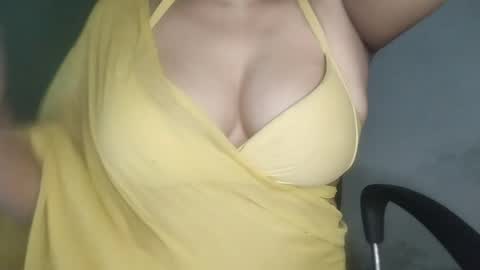 Snapshot of _dreamgirl_0 chatting on June 6, 2026, 10:09 am _dreamgirl_0 online show from June 6, 2026, 10:09 am