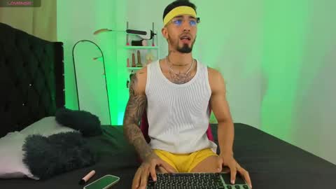 Snapshot of _duriel chatting on October 2, 2025, 4:14 pm Duriel online show from October 2, 2025, 4:14 pm