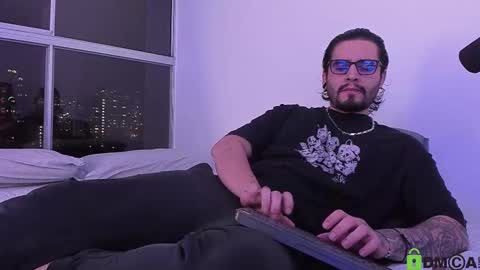 Snapshot of _elon_coxx_ chatting on November 13, 2025, 11:25 pm - online show from November 13, 2025, 11:25 pm