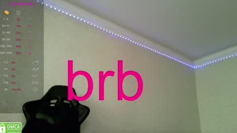 Snapshot of _elven_dreams__ chatting on January 9, 2025, 8:24 am chloue and Gretta online show from January 9, 2025, 8:24 am