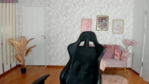 Snapshot of _elysa chatting on June 10, 2026, 5:18 am Elysa online show from June 10, 2026, 5:18 am