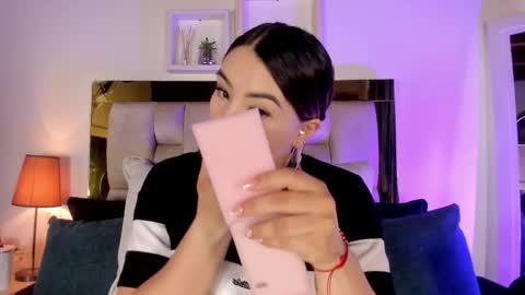 Isabella online show from March 14, 2026, 12:10 pm