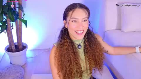 Snapshot of _emilymoon_x chatting on June 12, 2026, 1:15 am Emi online show from June 12, 2026, 1:15 am