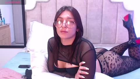 Snapshot of _ericavanderhill_ chatting on February 25, 2025, 10:29 pm  Erica Vanderhill  online show from February 25, 2025, 10:29 pm