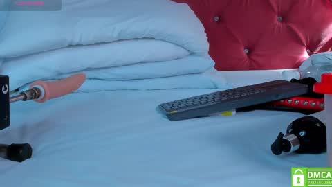 Snapshot of _eris_rose chatting on September 12, 2025, 7:47 pm _eris_rose online show from September 12, 2025, 7:47 pm