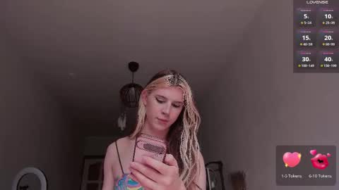Snapshot of _eva_pleasure_ chatting on April 23, 2026, 8:02 am Eva online show from April 23, 2026, 8:02 am