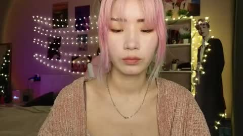 EveEva online show from March 11, 2026, 12:38 am